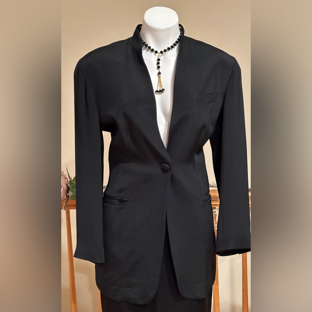 Spenser Jeremy Silk Delicate Long Black Blazer Deep V Neck Fabric Buttons Sz 8.